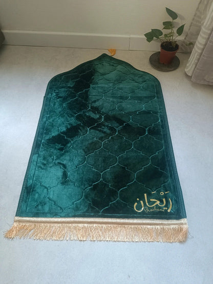 Tapis de Prière Personnalisé en Forme de Dôme – Confort et Élégance