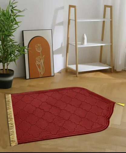 Tapis de Prière Personnalisé en Forme de Dôme – Confort et Élégance