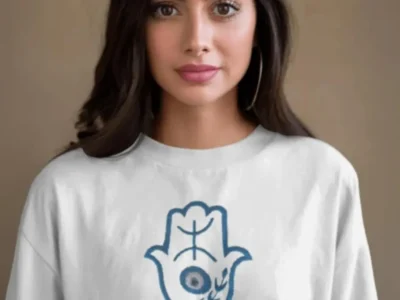 T-shirt avec la main de fatma